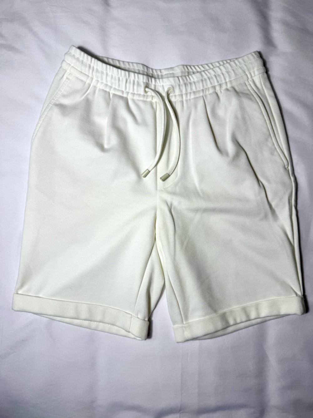 ZARA Men’s Oyster White Knit Drawstring Shorts